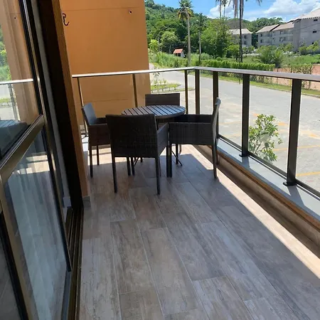 Flats, Apartamentos E Bangalos Na Praia Dos Carneiros, Ao Lado Da Igrejinha De Sao Benedito Tamandare Exterior photo